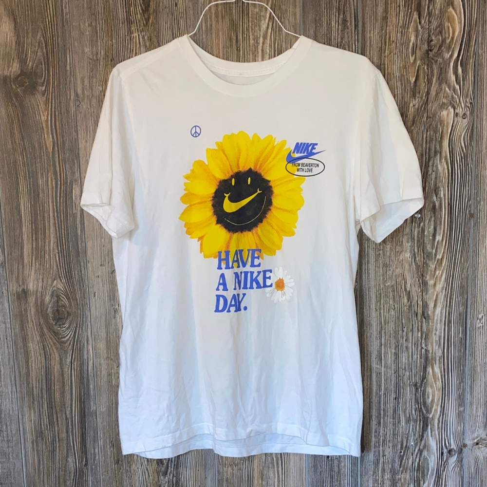 “Have A Nike Day” Men’s Large Nike White T-shirt